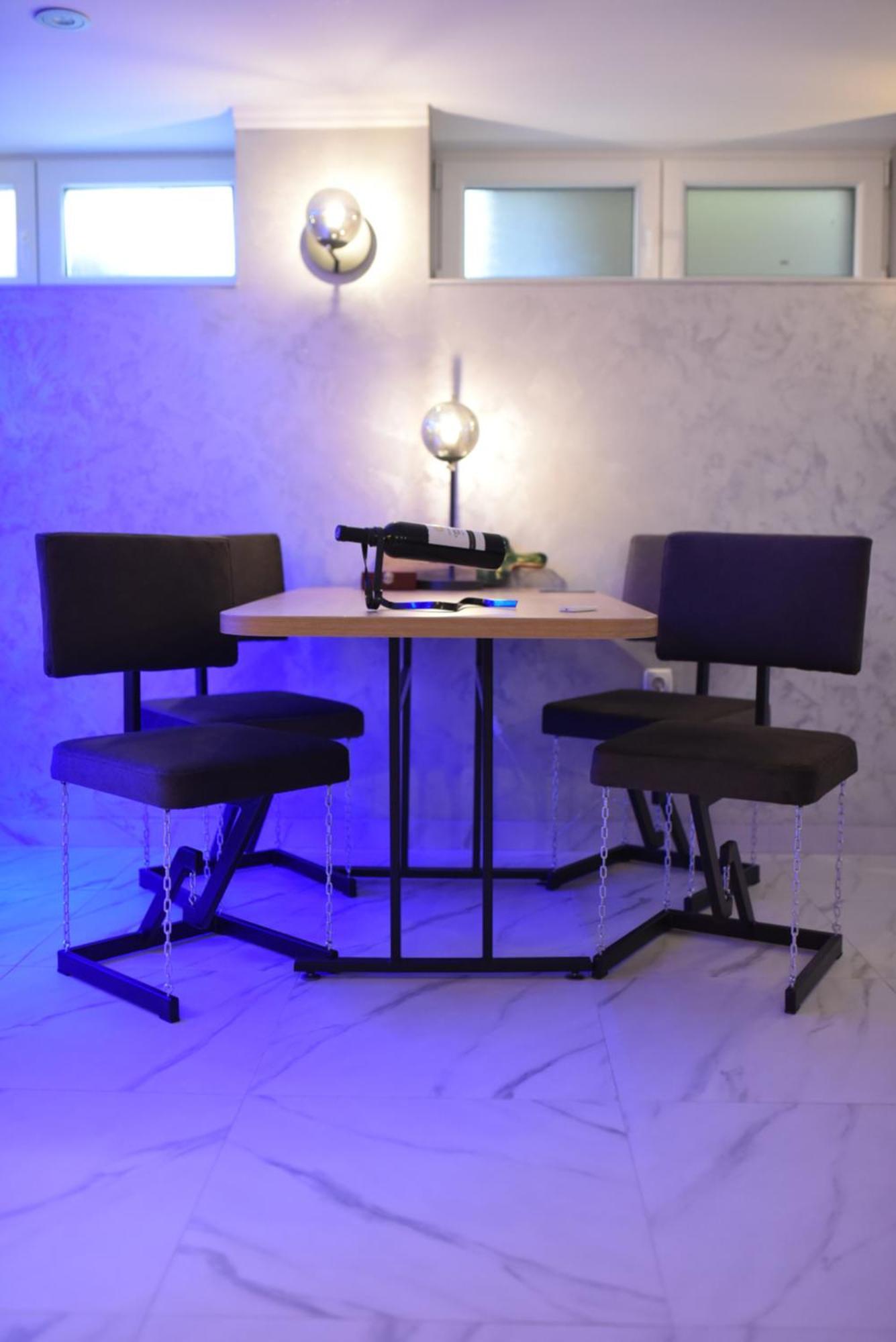 La Luna Premium Deluxe Apartment With Free Jacuzzi, Bikes & Covered Parking Nasice Esterno foto
